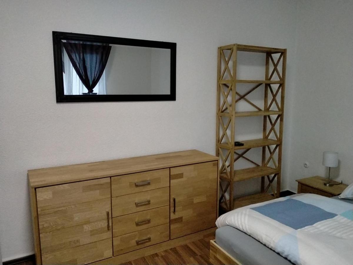 Ferienwohnung Macfewo Im Zentrum Von Mayen Exterior foto